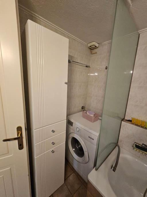 Kt Apartment Dırama Dış mekan fotoğraf